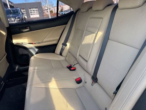 Used 2018 Lexus IS 300 AWD w/ Comfort Package image 6