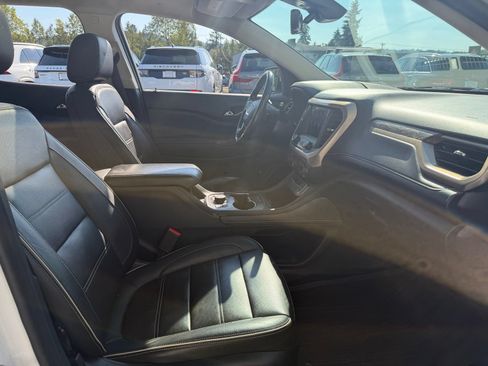 Used 2020 GMC Acadia Denali w/ Technology Package AWD/4WD image 26