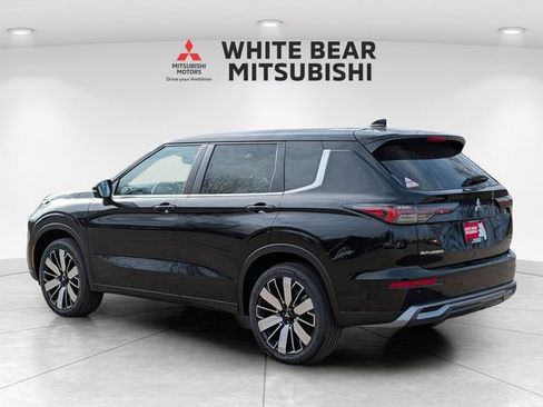 New 2026 Mitsubishi Outlander SE AWD/4WD image 2