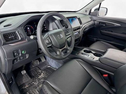 Certified 2025 Honda Ridgeline RTL+ image 10