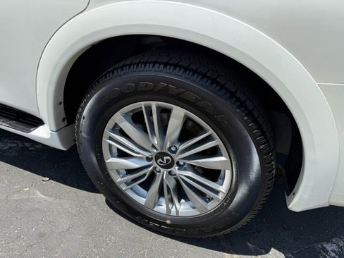 Used 2015 INFINITI QX80 2WD w/ 22" Wheel Package image 6