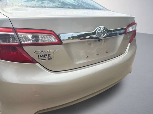 Used 2012 Toyota Camry XLE FWD image 26