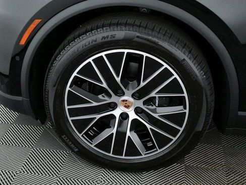 New 2026 Porsche Macan Electric image 38