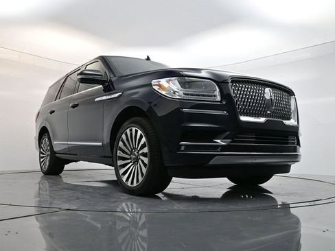 Used 2021 Lincoln Navigator Reserve w/ Luxury Package image 27