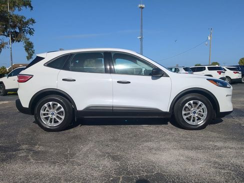 Certified 2022 Ford Escape S image 3