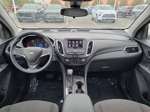 Used 2023 Chevrolet Equinox LT image 9