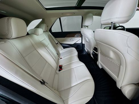 Used 2024 Mercedes-Benz GLE 350 4MATIC image 30