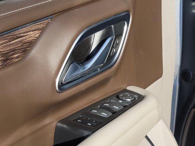 Used 2021 Chevrolet Tahoe LT RWD image 17