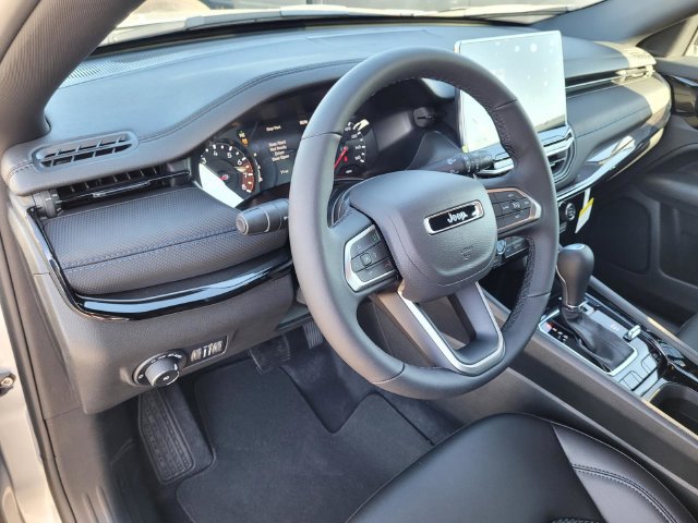 New 2026 Jeep Compass Latitude AWD/4WD image 21
