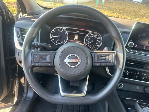 Used 2023 Nissan Rogue S image 42