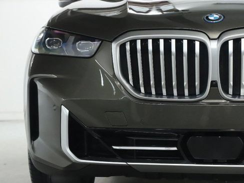 Used 2026 BMW X5 xDrive50e w/ Climate Comfort Package AWD/4WD image 7