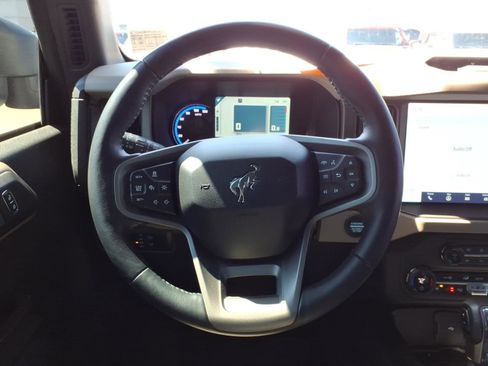 Certified 2024 Ford Bronco Wildtrak image 12