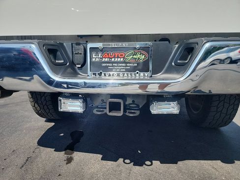 Used 2014 RAM 1500 SLT AWD/4WD image 11