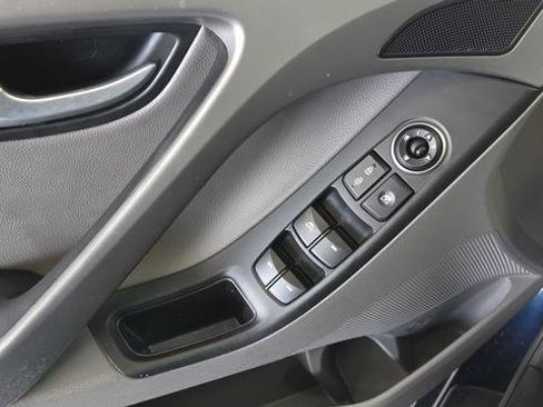 Used 2015 Hyundai Elantra Limited FWD image 21