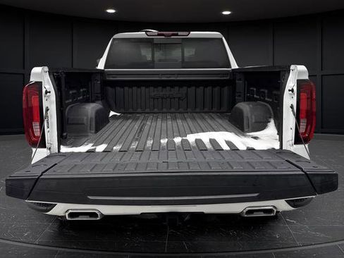 Used 2024 GMC Sierra 1500 AT4 w/ Technology Package image 14