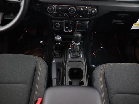 New 2026 Jeep Gladiator Sport AWD/4WD image 25