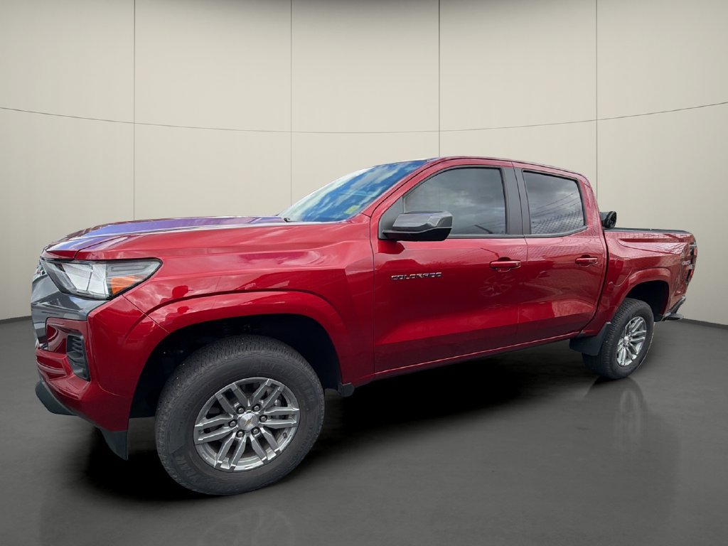 Used 2024 Chevrolet Colorado LT w/ LT Convenience Package AWD/4WD image 3