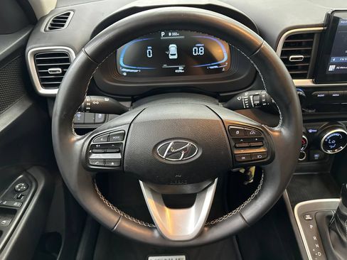 Used 2023 Hyundai Venue SEL w/ Cargo Package FWD image 19