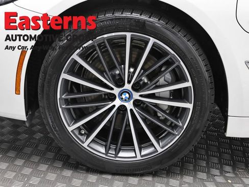 Used 2023 BMW 530e xDrive w/ Convenience Package AWD/4WD image 36