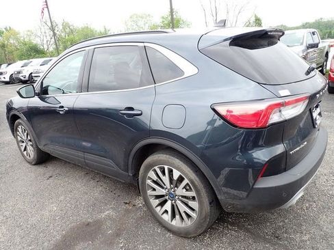 Used 2022 Ford Escape Titanium AWD/4WD image 4