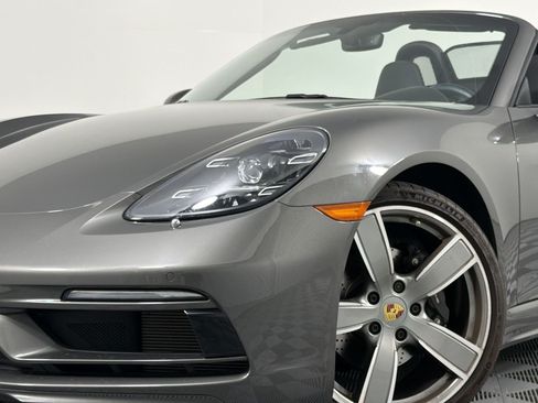 Certified 2024 Porsche 718 Boxster RWD image 11
