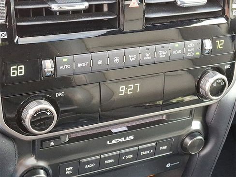 Used 2022 Lexus GX 460 Premium w/ Premium Package image 19