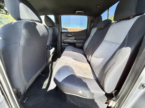 Used 2021 Toyota Tacoma TRD Off-Road image 37