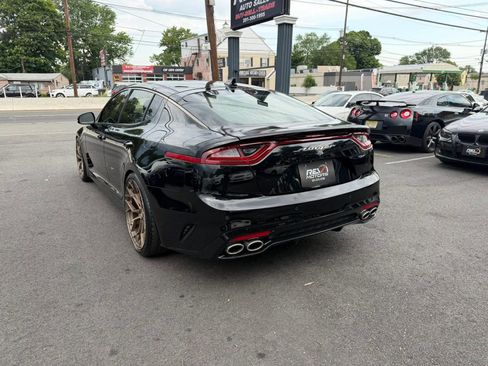 Used 2018 Kia Stinger GT1 RWD image 6