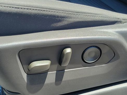 Used 2023 Chevrolet Silverado 1500 Custom AWD/4WD image 17