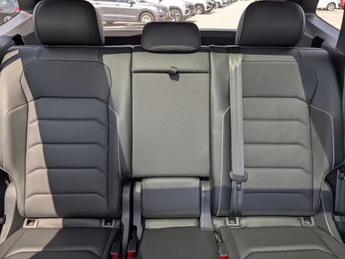 Used 2021 Volkswagen Tiguan SEL Premium R-Line AWD/4WD image 16