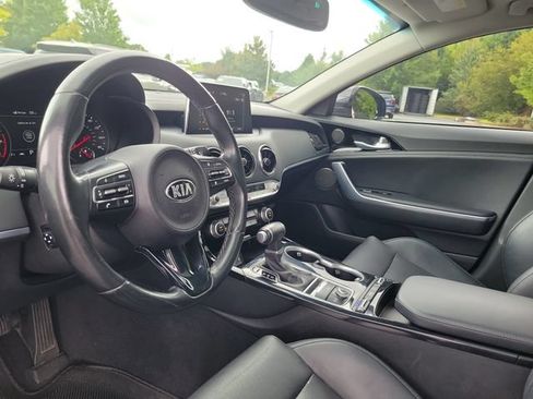 Used 2019 Kia Stinger Premium RWD image 12