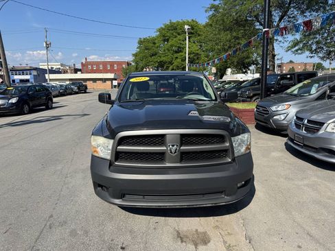 Used 2012 RAM 1500 Express RWD image 3