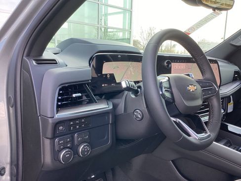 New 2026 Chevrolet Suburban Premier AWD/4WD image 10