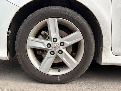 Used 2012 Toyota Camry SE image 10