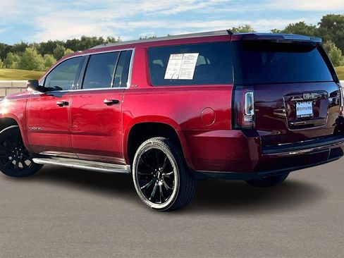 Used 2019 GMC Yukon XL SLT image 11