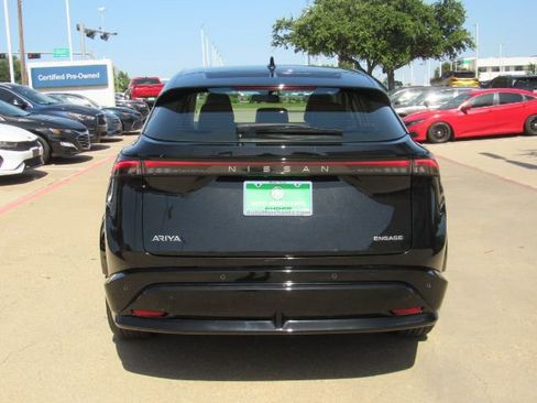 Used 2024 Nissan Ariya FWD image 7