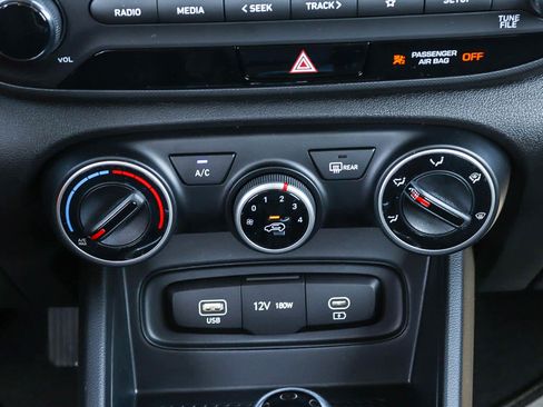 New 2026 Hyundai Venue SE FWD image 20