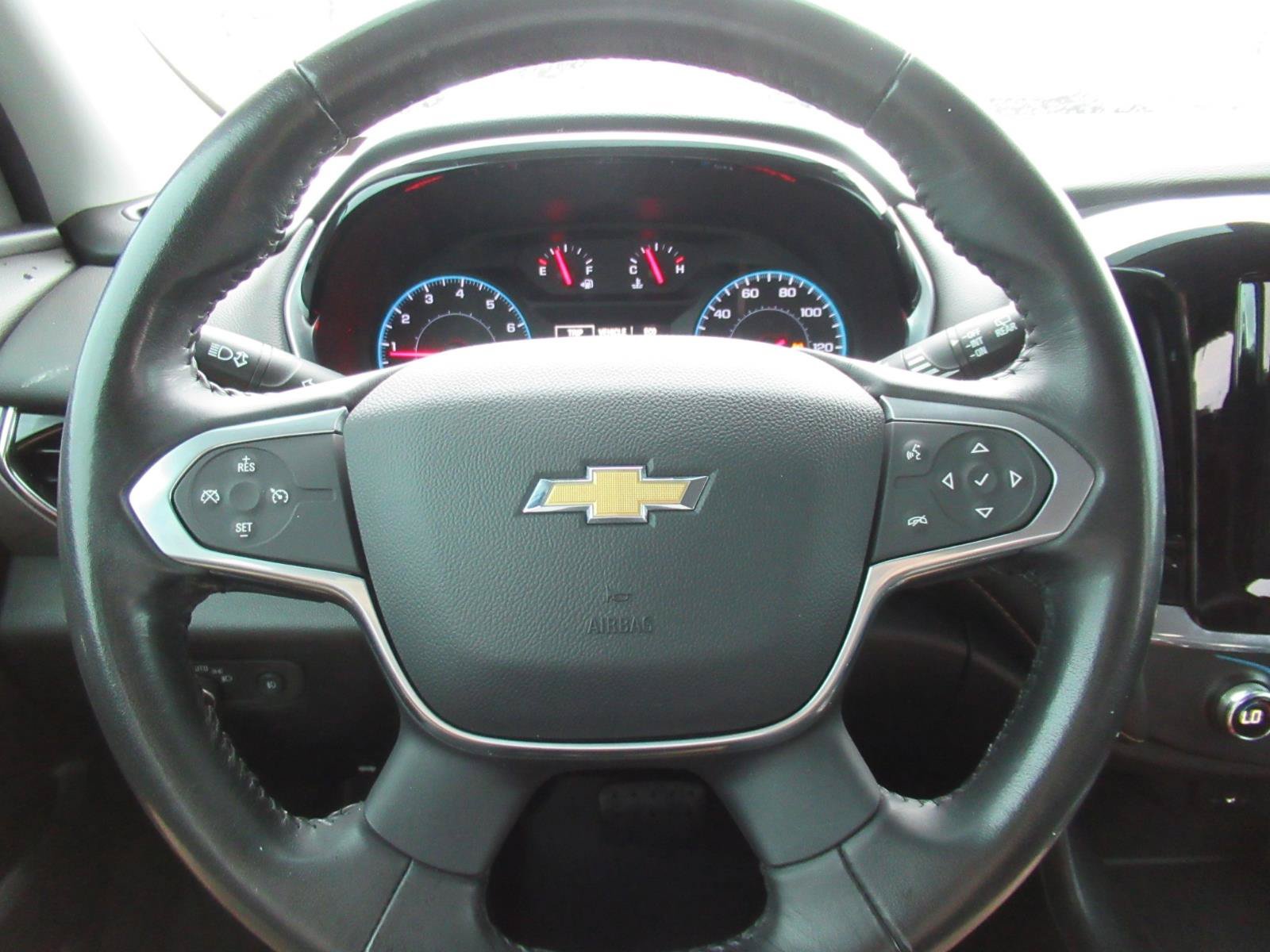 Used 2020 Chevrolet Traverse LT FWD image 25