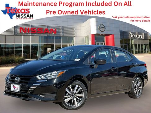 Used 2025 Nissan Versa SV image 1