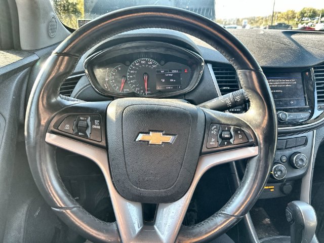 Used 2020 Chevrolet Trax LT w/ Sun & Sound Package AWD/4WD image 23