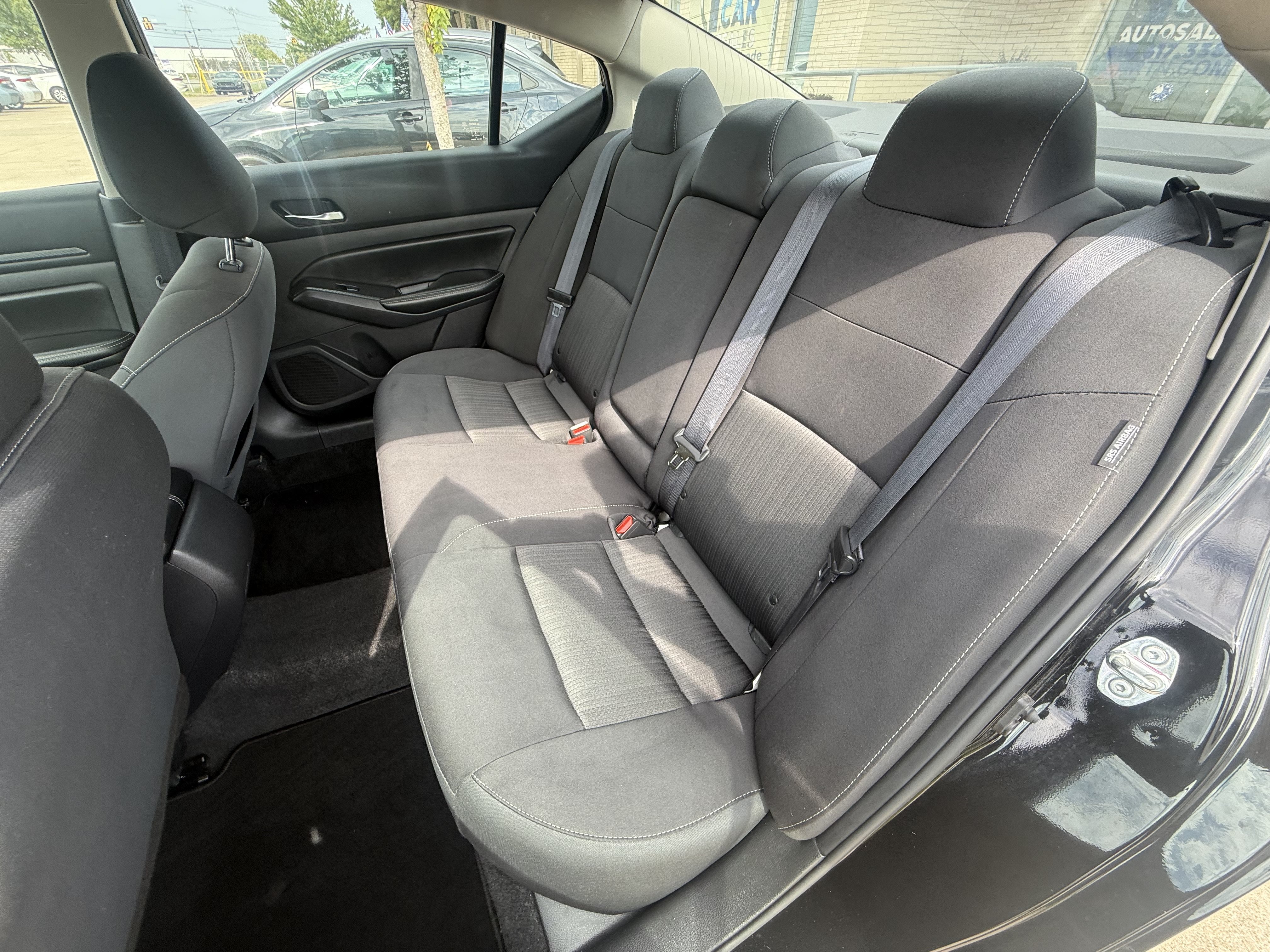 Used 2025 Nissan Altima 2.5 SV FWD image 10