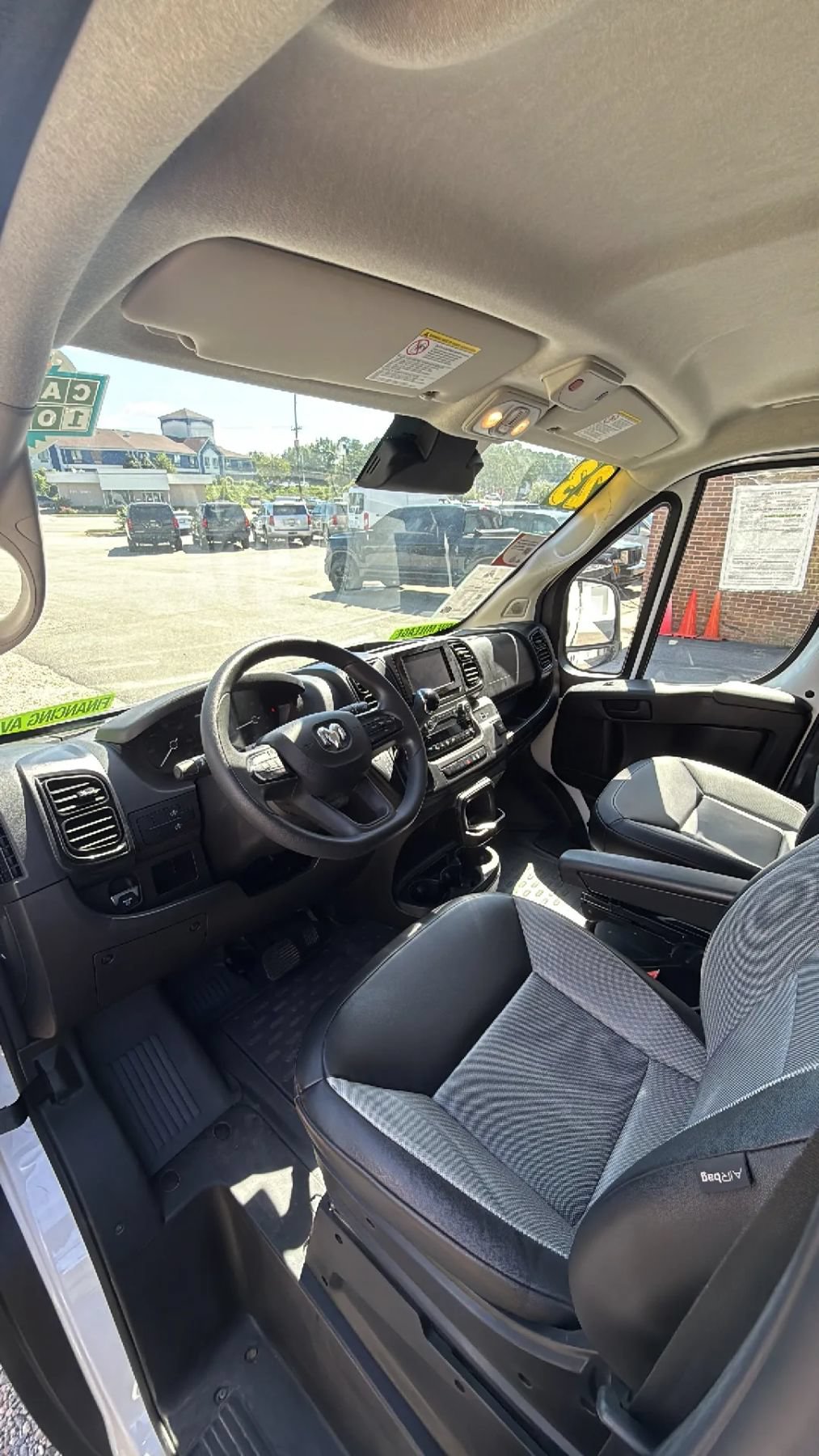 Used 2023 RAM ProMaster 2500 FWD image 15