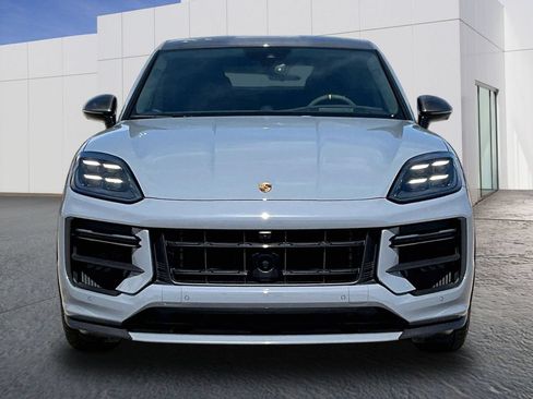 Certified 2024 Porsche Cayenne Turbo GT AWD/4WD image 10