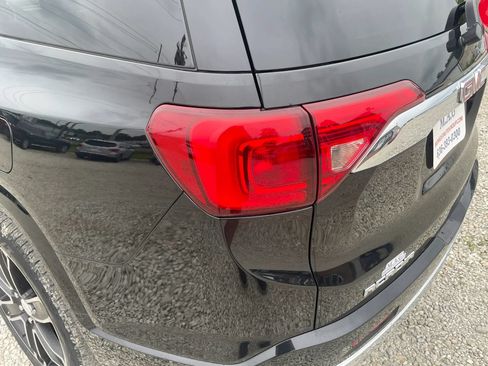 Used 2017 GMC Acadia Denali w/ Technology Package AWD/4WD image 12