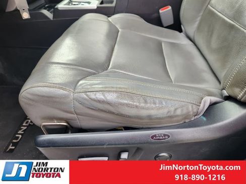 Used 2017 Toyota Tundra Limited image 27