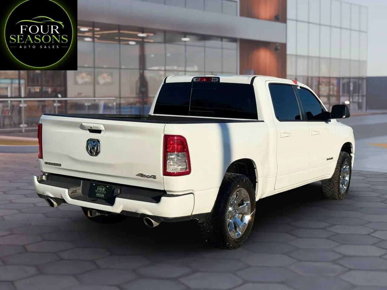 Used 2020 RAM 1500 Big Horn AWD/4WD image 3