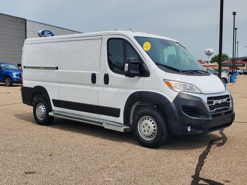 Used 2025 RAM ProMaster 2500 w/ U-Haul Equipment Group FWD image 3