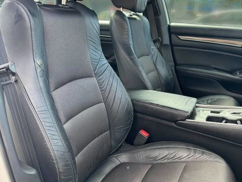 Used 2018 Honda Accord Sport image 21