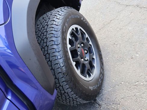 Used 2025 Toyota Tacoma TRD Off-Road image 41