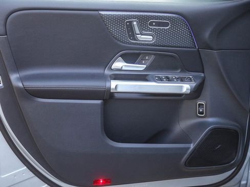 New 2026 Mercedes-Benz GLB 250 4MATIC image 19